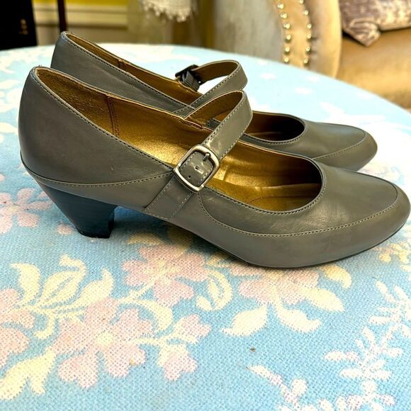 Hush Puppies Sz 10 Soft Delight Style Grey Patent Trim Maryjane Pumps - Picture 2 of 9